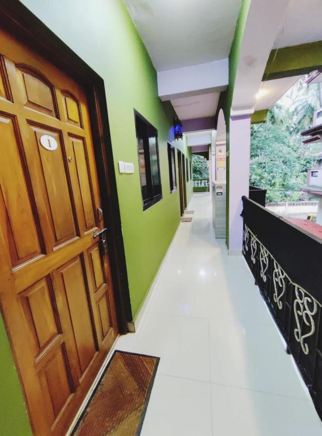 Tiger Eye Guest House 卡兰古特 外观 照片